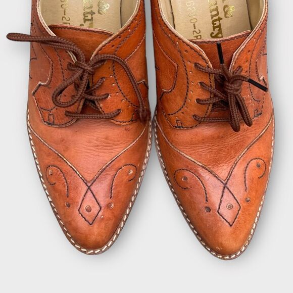 Women’s Town and Country Broques Shoe Sz 6.5 Vintage Pointed Toe Heels - Picture 2 of 10